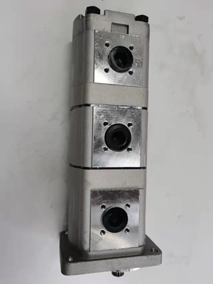 قطع غيار حفارة من الحديد الزهر Kubota UU40 15T Silver 3 Stage Gear Pump